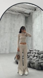 Balıkçı Yaka Pencere Detay Bluz & Bol Paça Yırtmaçlı Pantolon Takım