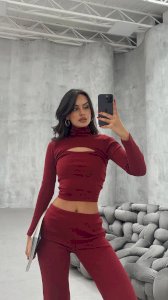 Balıkçı Yaka Pencere Detay Bluz & Bol Paça Yırtmaçlı Pantolon Takım