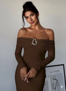 Toka Detaylı Tam Boy Madonna Yaka Elbise (Dalgıç Kumaş)